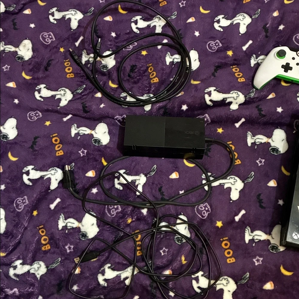 WORKING Xbox One Console With Wired Controller and ALL CABLES